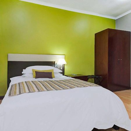 Protea Hotel Lusaka Cairo Road Esterno foto