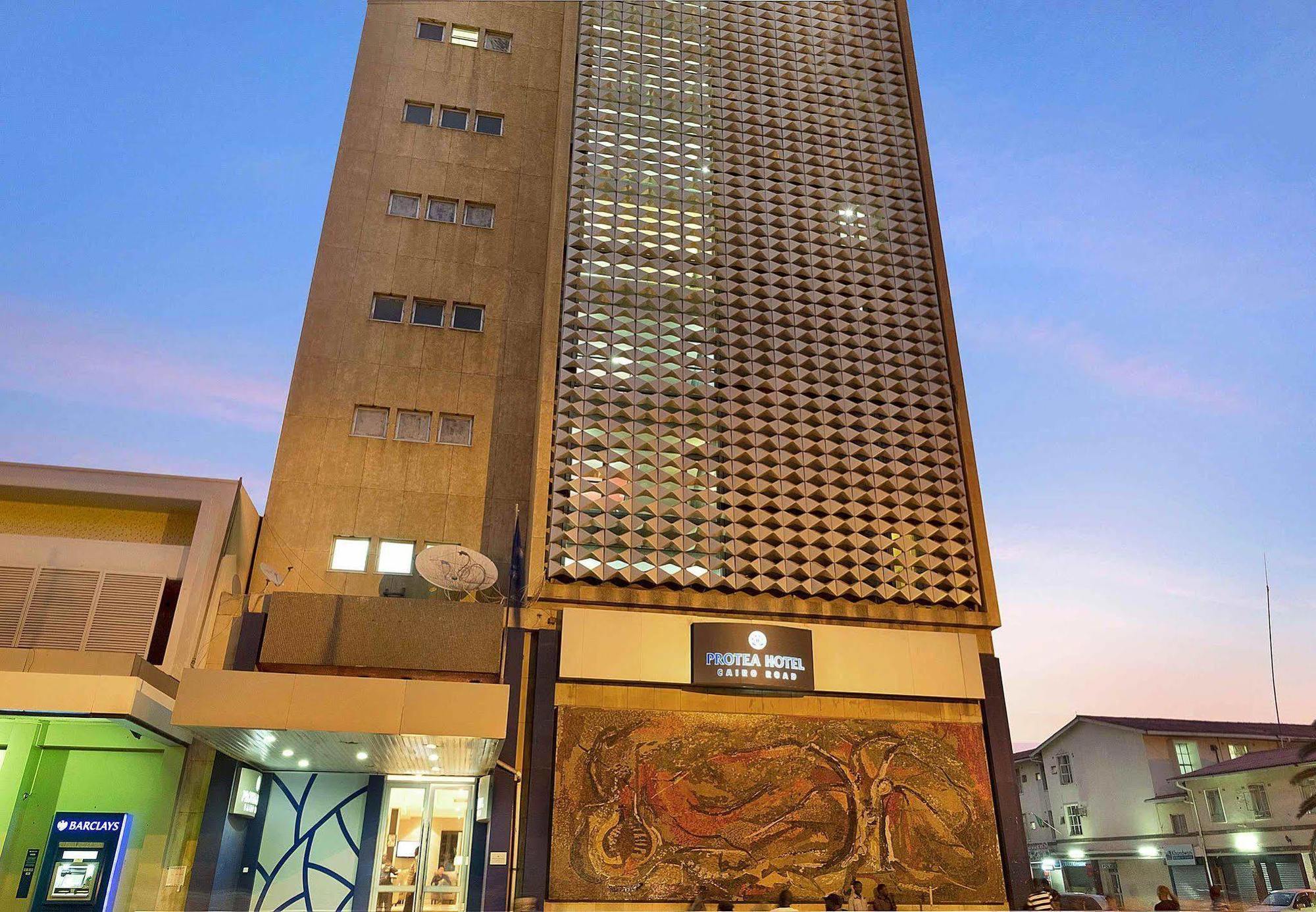 Protea Hotel Lusaka Cairo Road Esterno foto